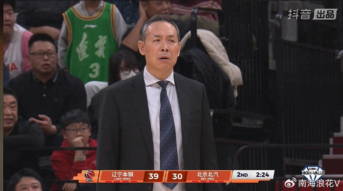 北京队15分逆转取胜 球迷却给未上场杰曼开会