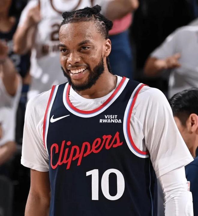 快船交易哈登换加兰，冲击季后赛格局