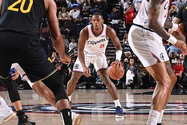 快船力克勇士结束两连败 附加赛迎勇士挑战